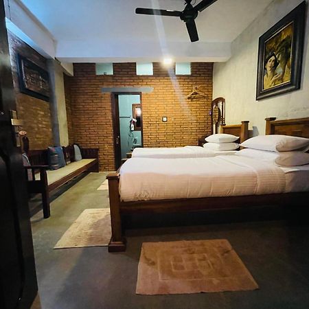 Aayu Hanthana Boutique Hotel แคนดี้ ภายนอก รูปภาพ
