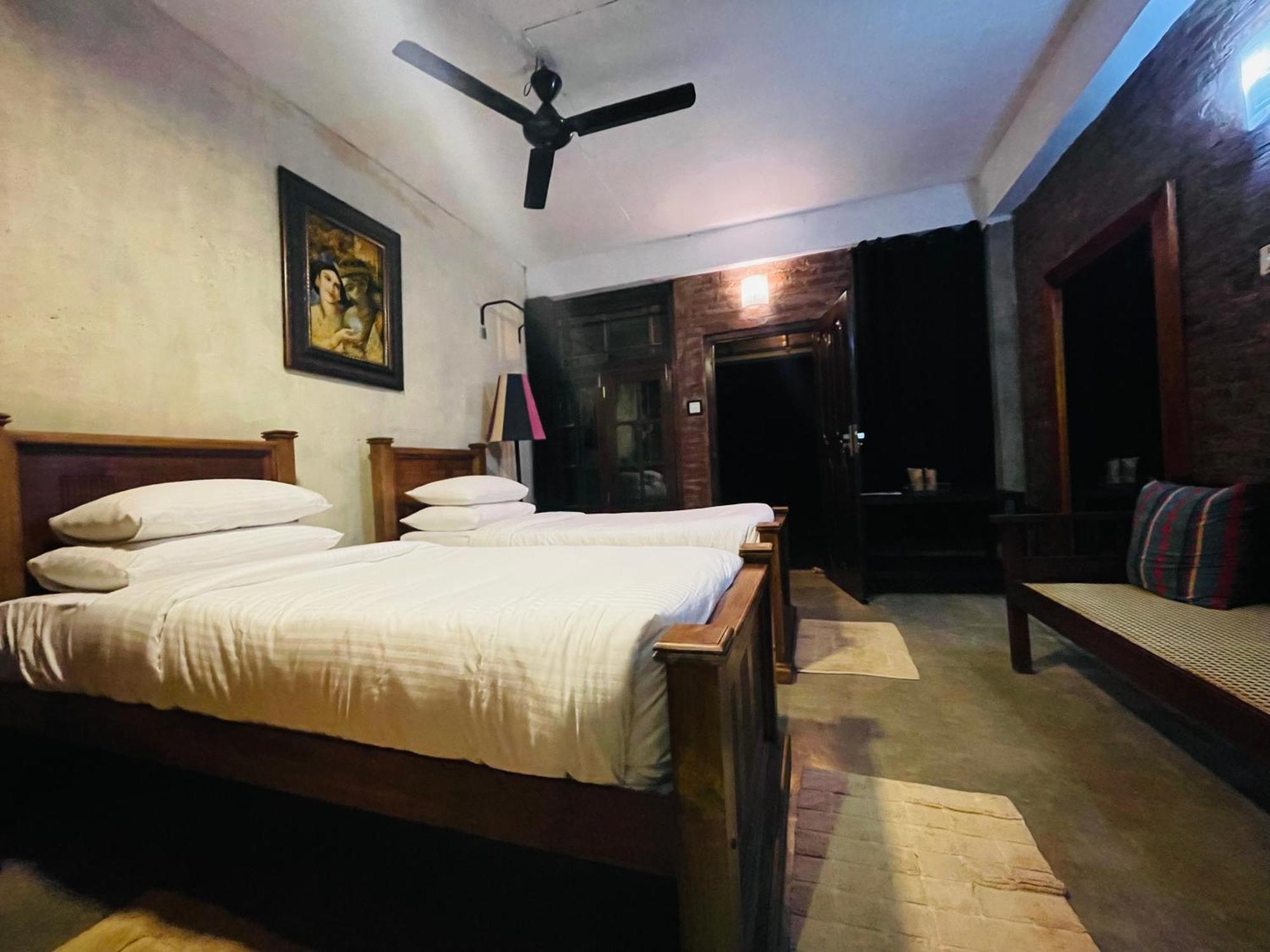 Aayu Hanthana Boutique Hotel แคนดี้ ภายนอก รูปภาพ