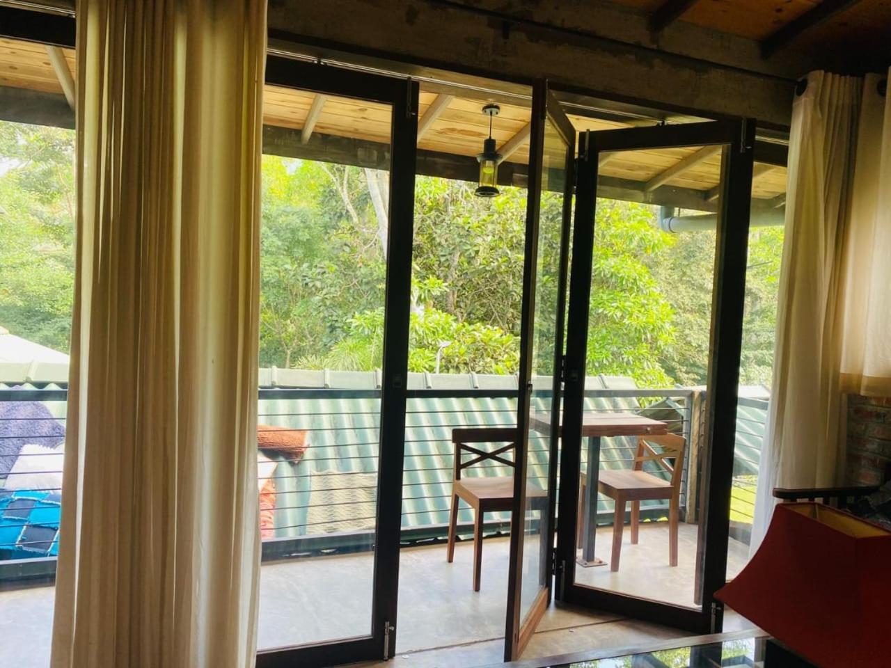 Aayu Hanthana Boutique Hotel แคนดี้ ภายนอก รูปภาพ