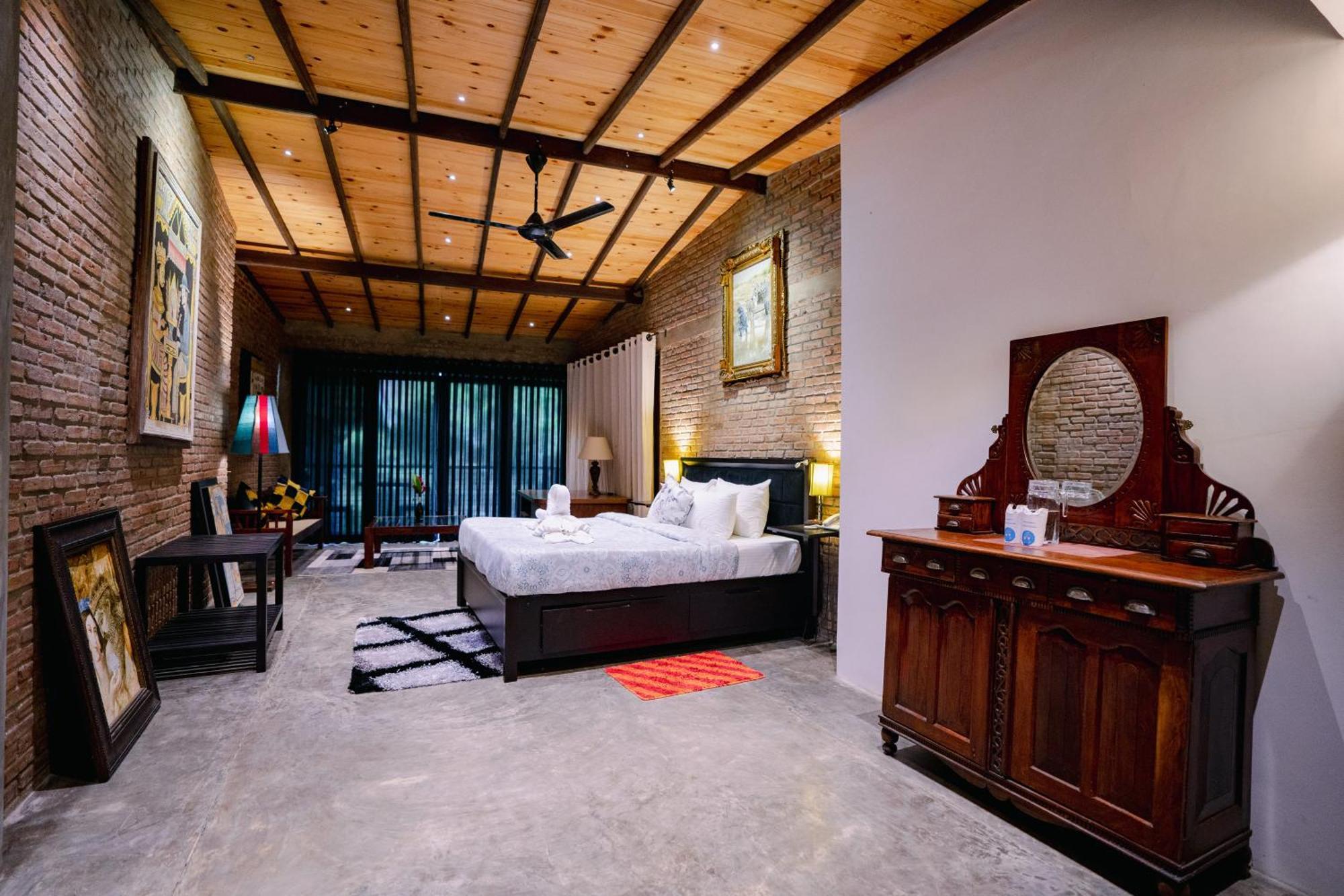 Aayu Hanthana Boutique Hotel แคนดี้ ภายนอก รูปภาพ