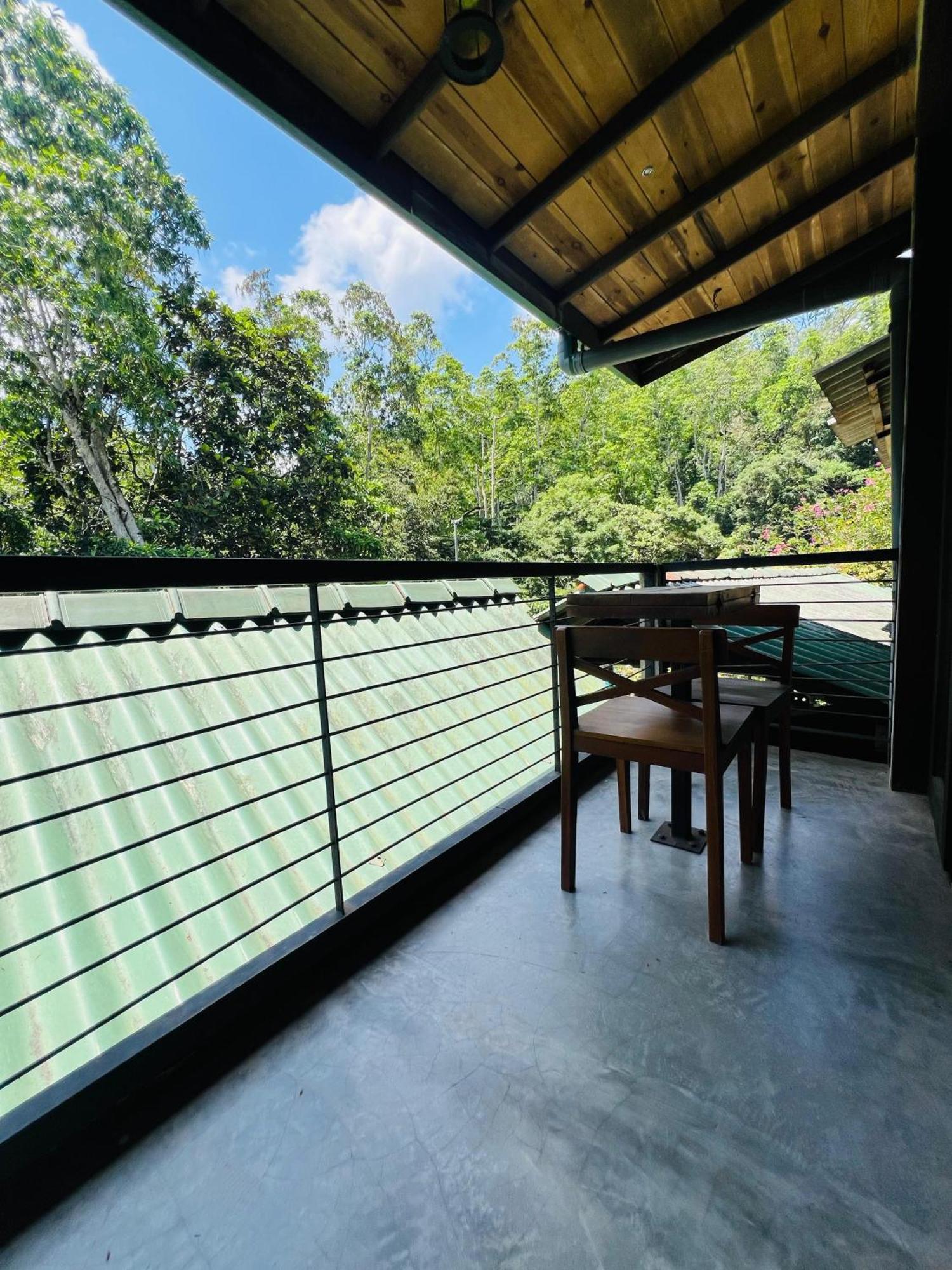 Aayu Hanthana Boutique Hotel แคนดี้ ภายนอก รูปภาพ