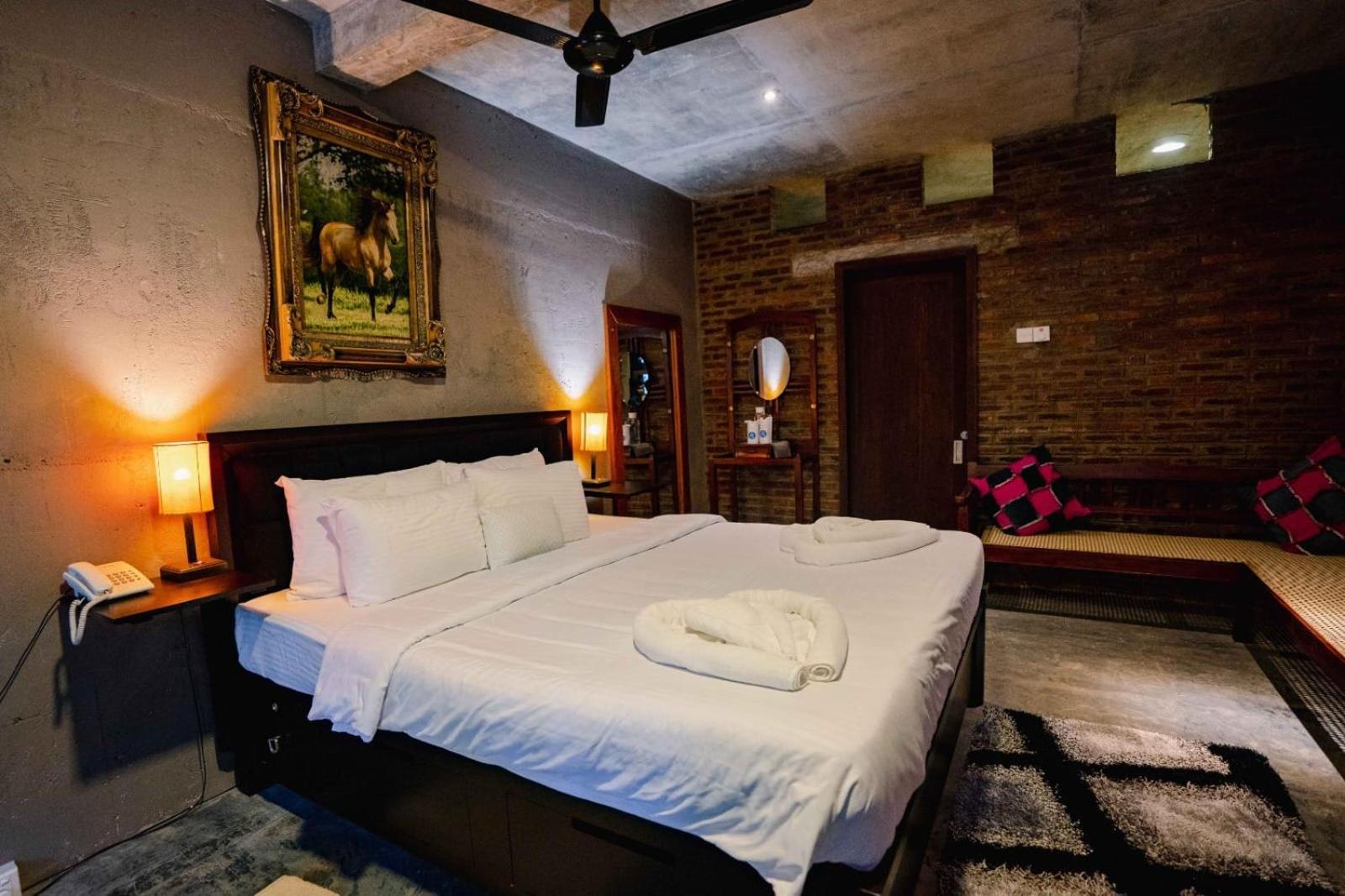 Aayu Hanthana Boutique Hotel แคนดี้ ภายนอก รูปภาพ